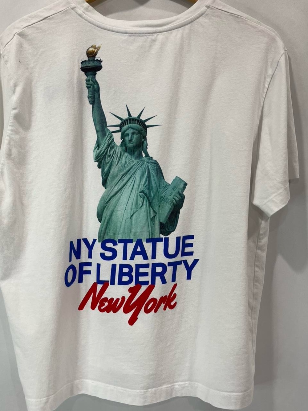 Zara White Short Sleeve Tee with Statue of Liberty Graphic